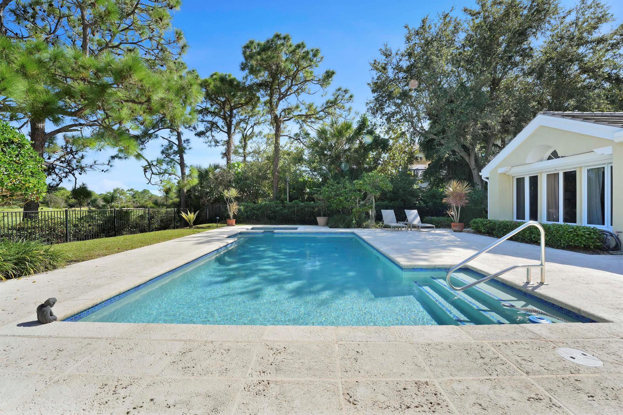 LOBLOLLY PINES - Residential