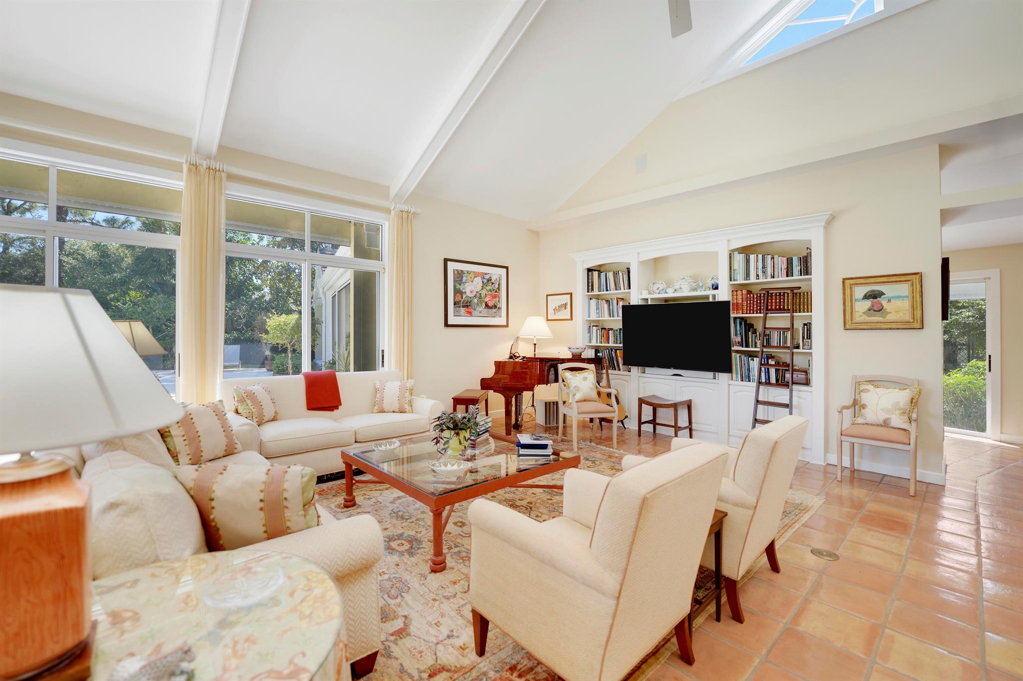 LOBLOLLY PINES - Residential