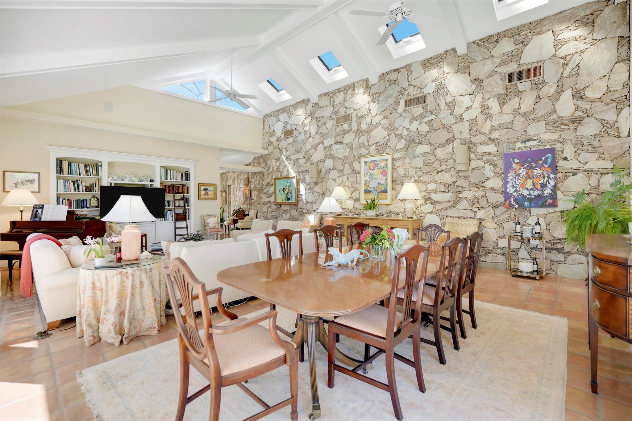 LOBLOLLY PINES - Residential