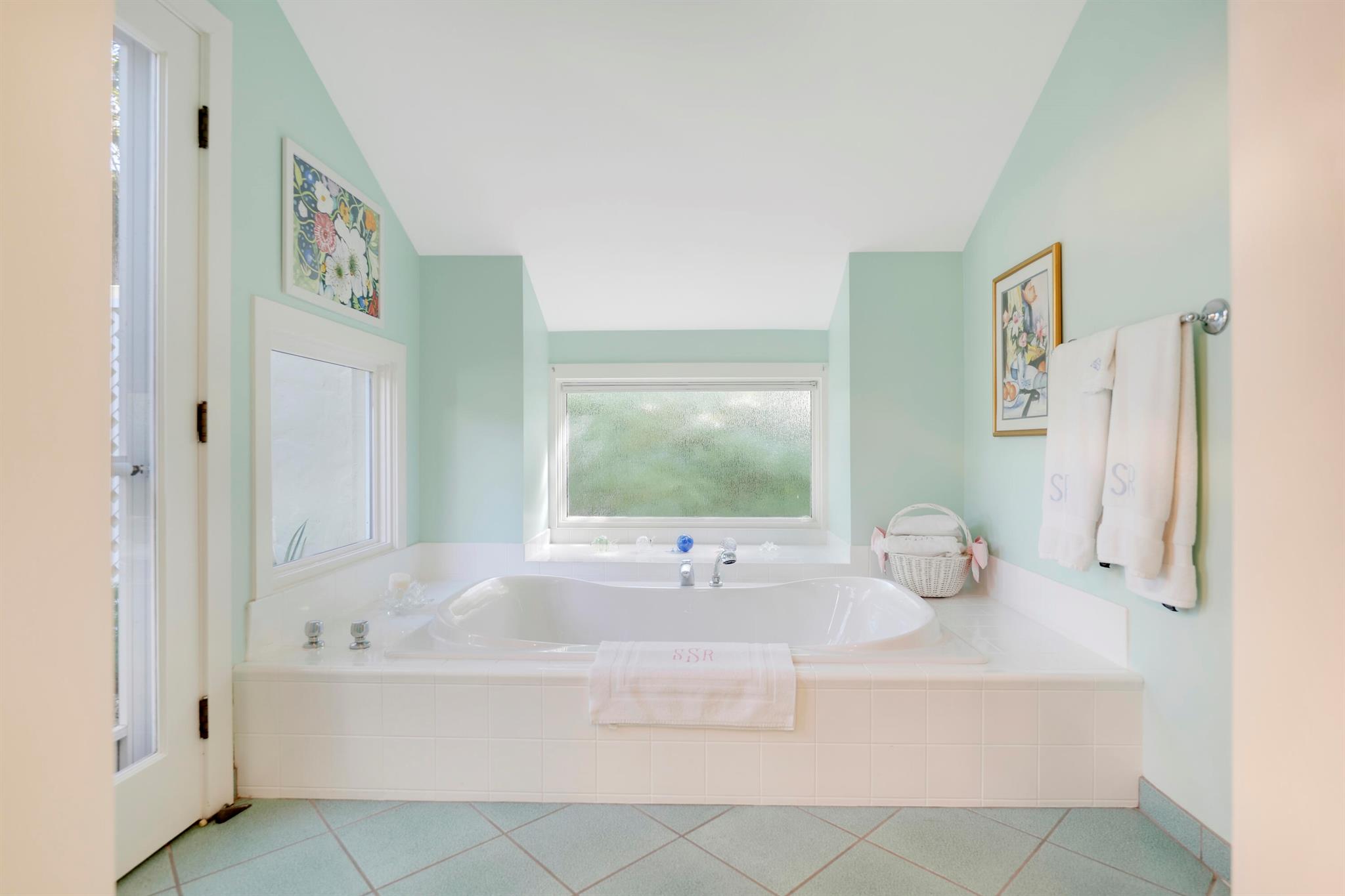 LOBLOLLY PINES - Residential