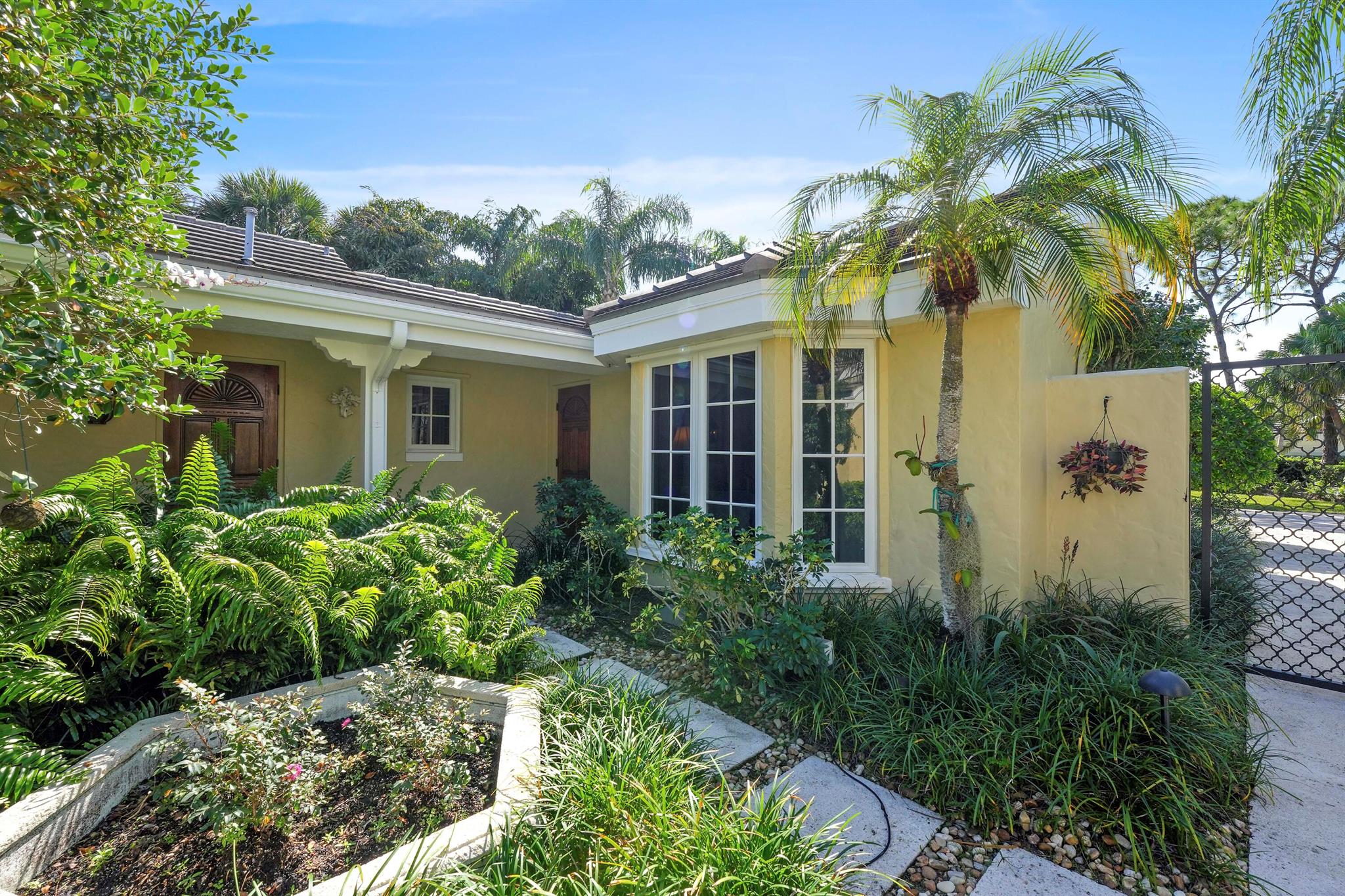 LOBLOLLY PINES - Residential