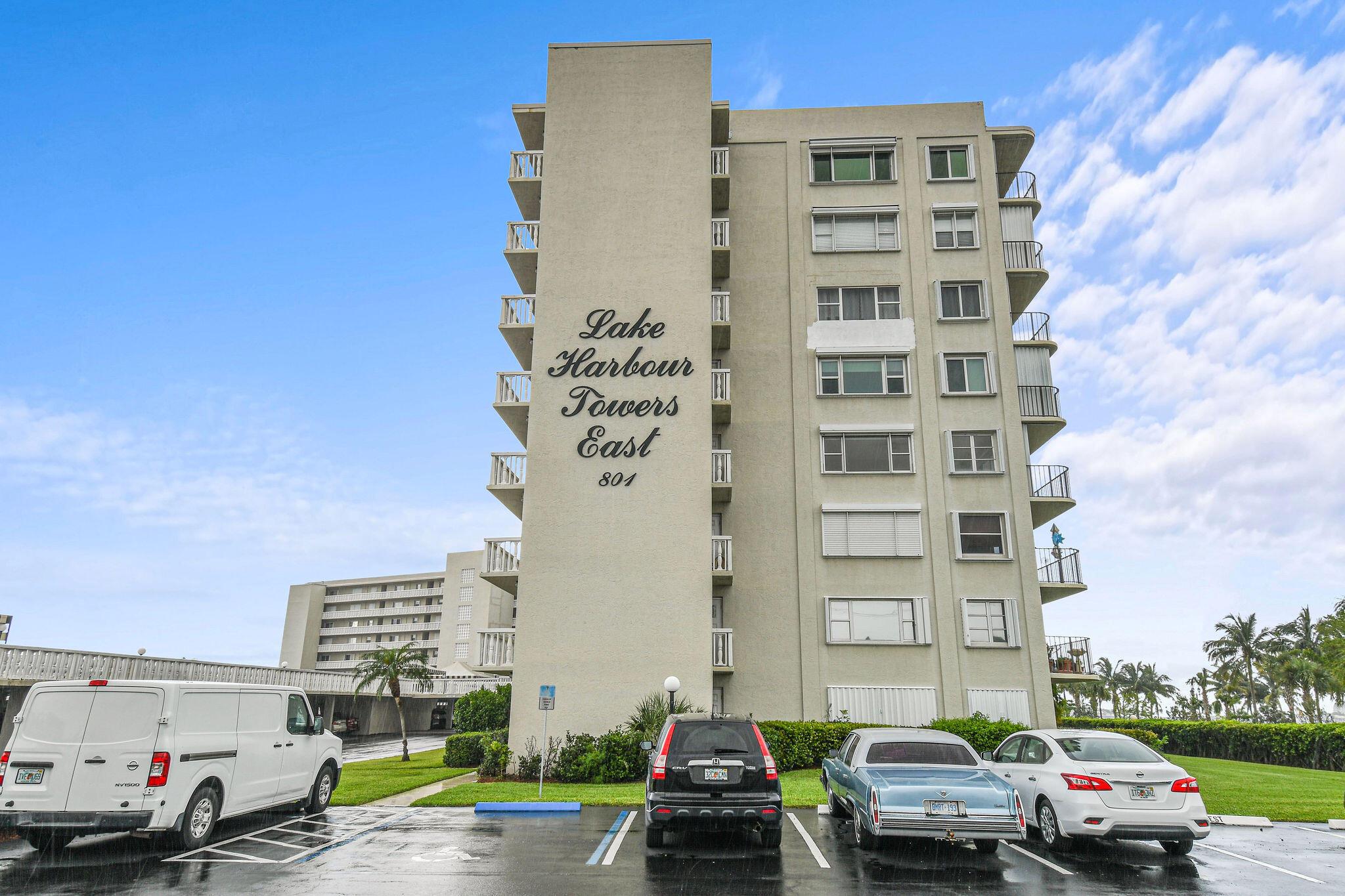 Lake Harbour Towers East - Residential