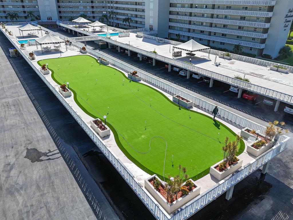 Lake Harbour Towers East Condo - Residential