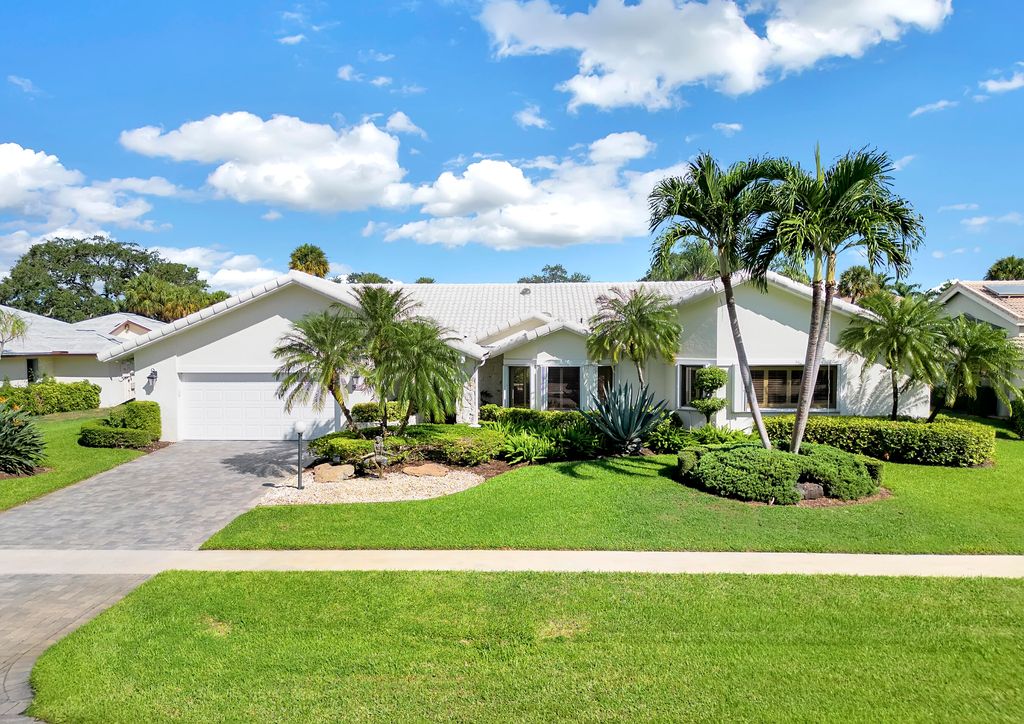 Photo of 16657 Sweet Bay Drive, Delray Beach, FL 33445 (MLS # R10837949)