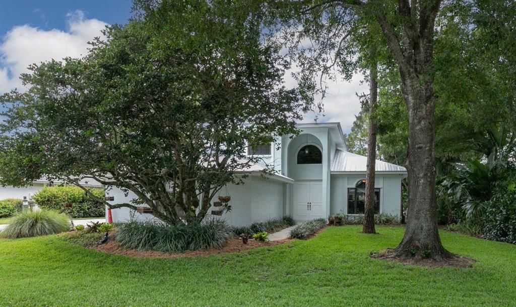 Photo of 5032 SW Landing Creek Drive, Palm City, FL 34990 (MLS # R10887384)