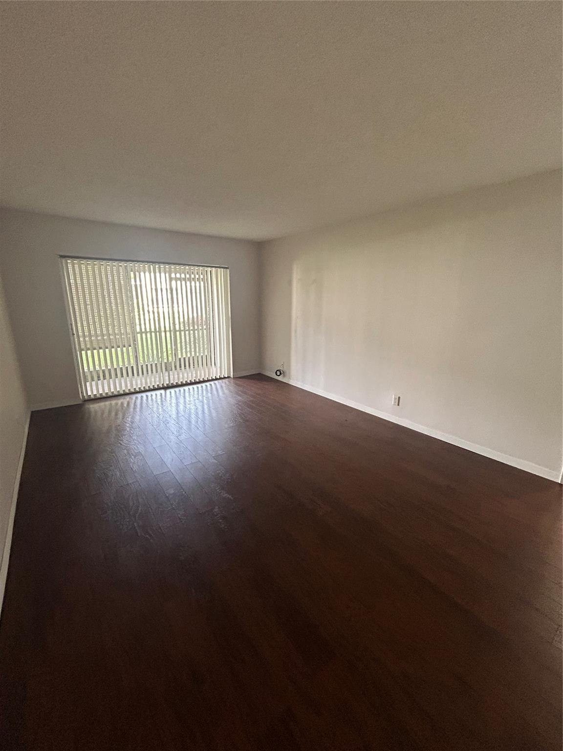 RAMBLEWOOD EAST CONDO - Residential Lease