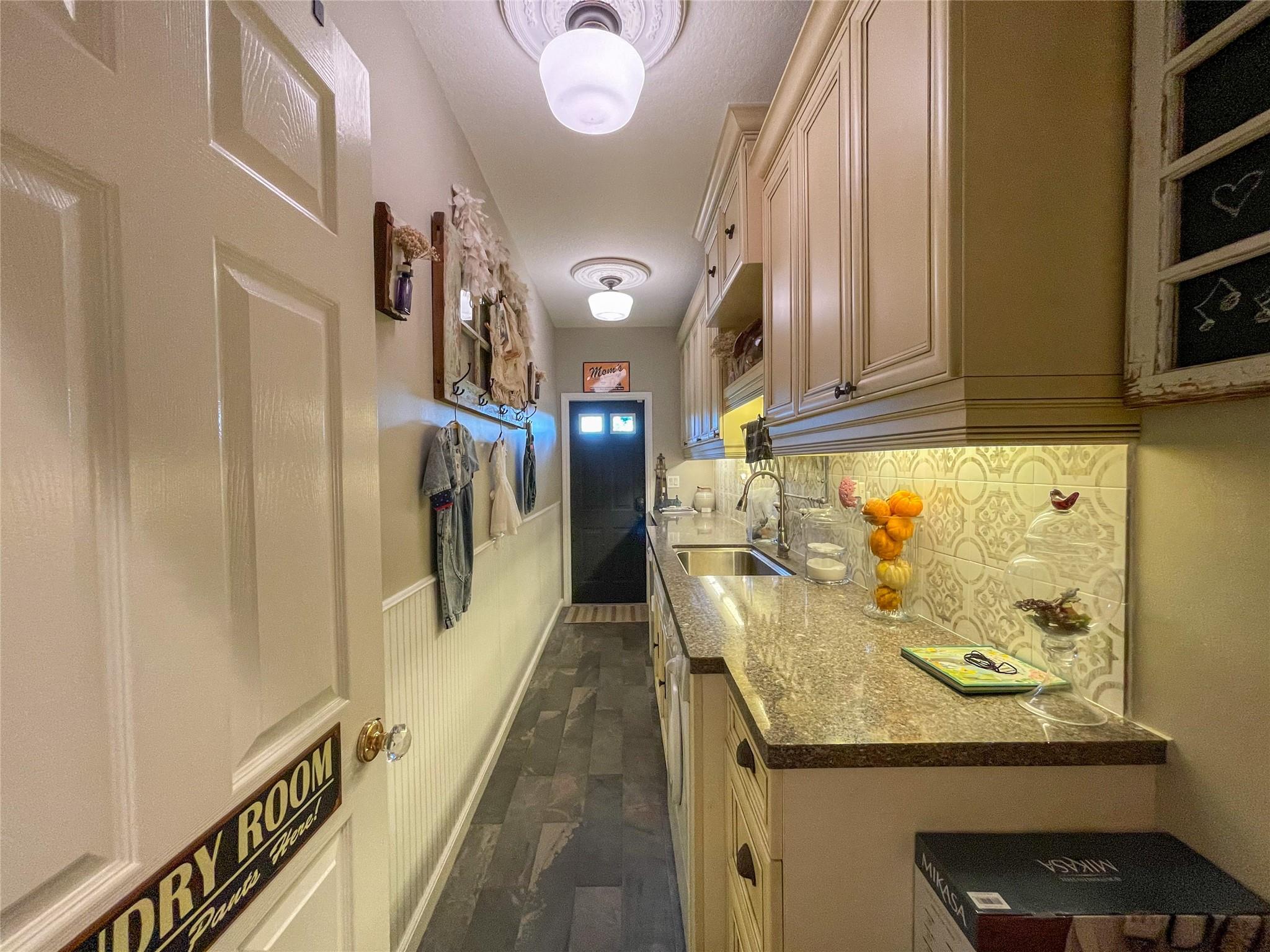 SUNSHINE RANCHES - Residential