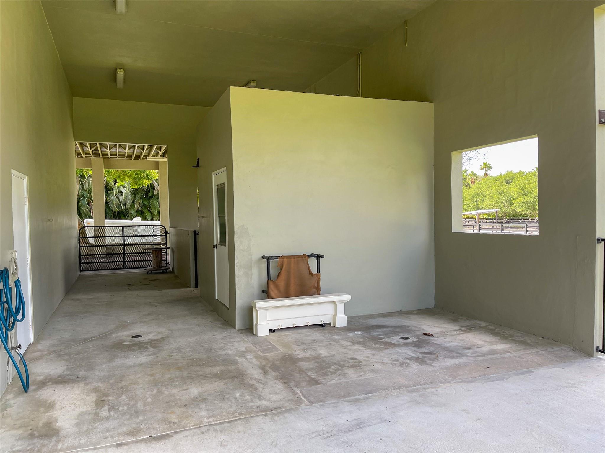 SUNSHINE RANCHES - Residential