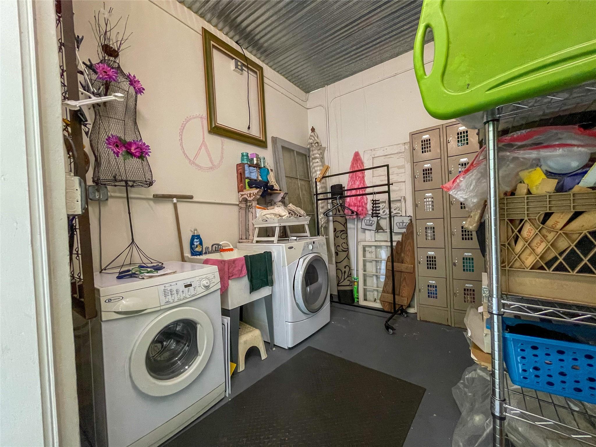 SUNSHINE RANCHES - Residential