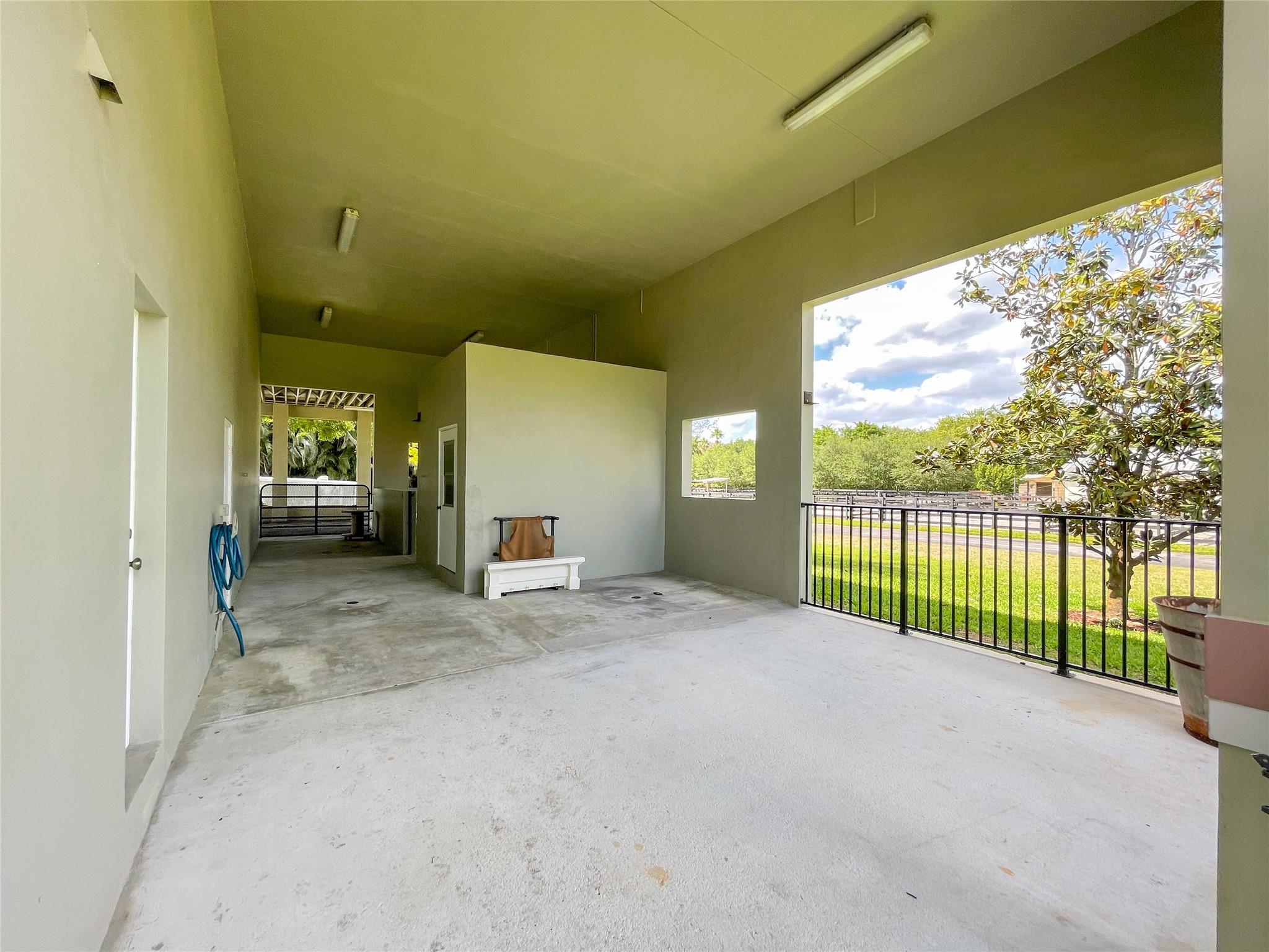 SUNSHINE RANCHES - Residential