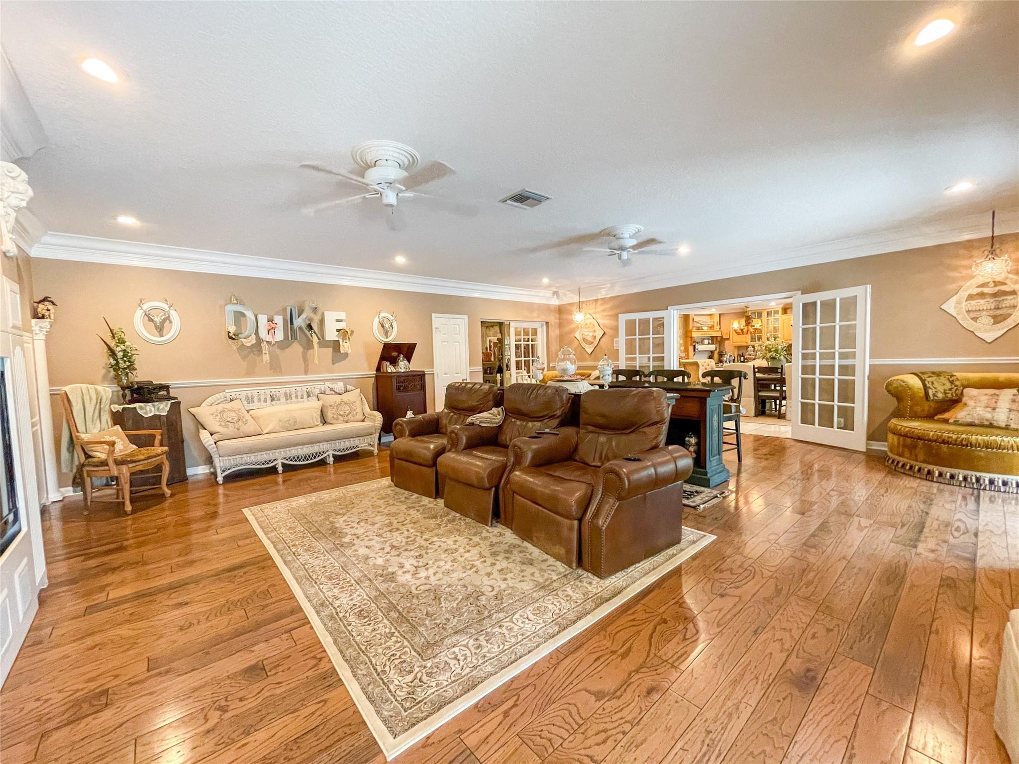 SUNSHINE RANCHES - Residential