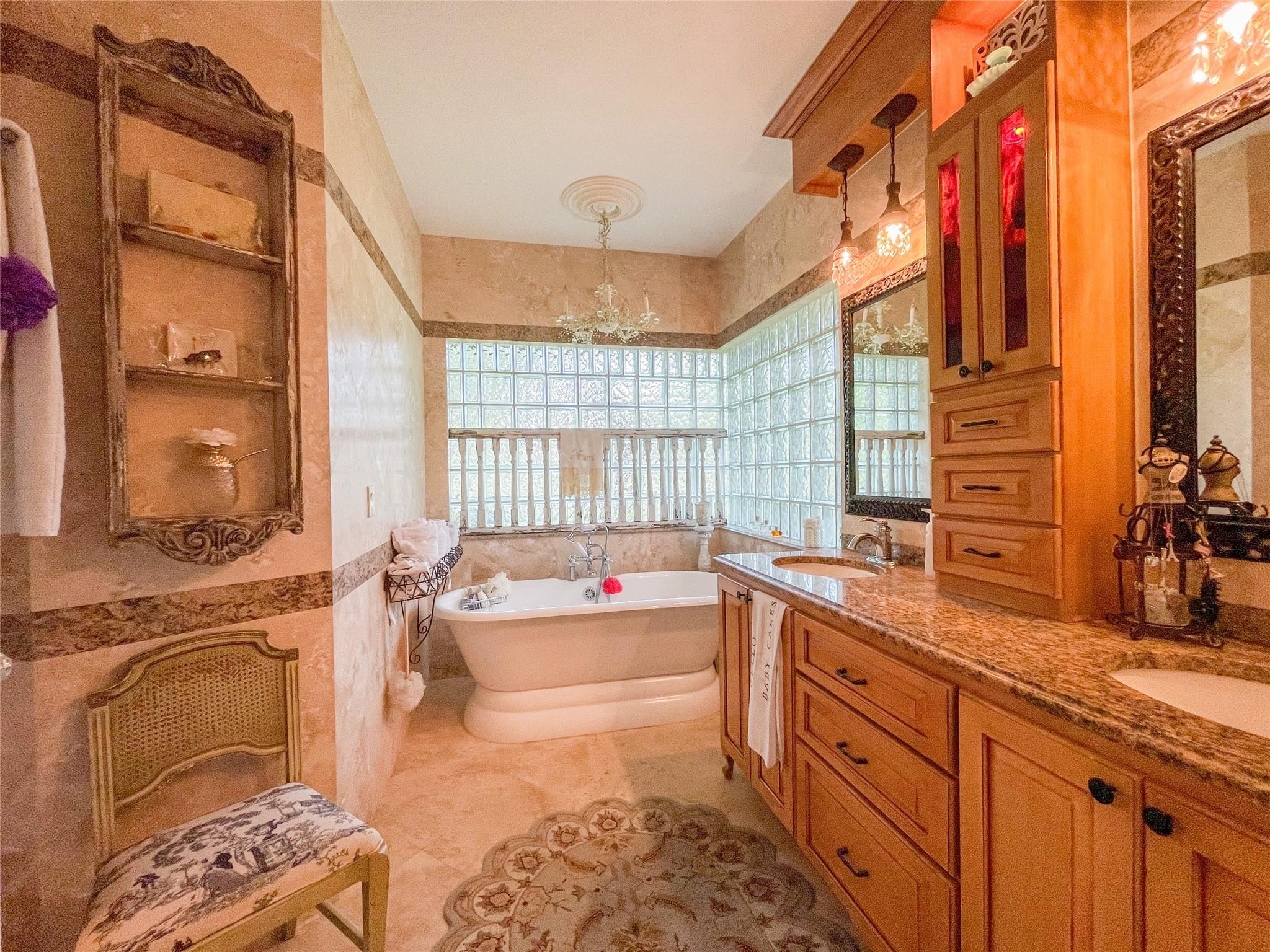 SUNSHINE RANCHES - Residential