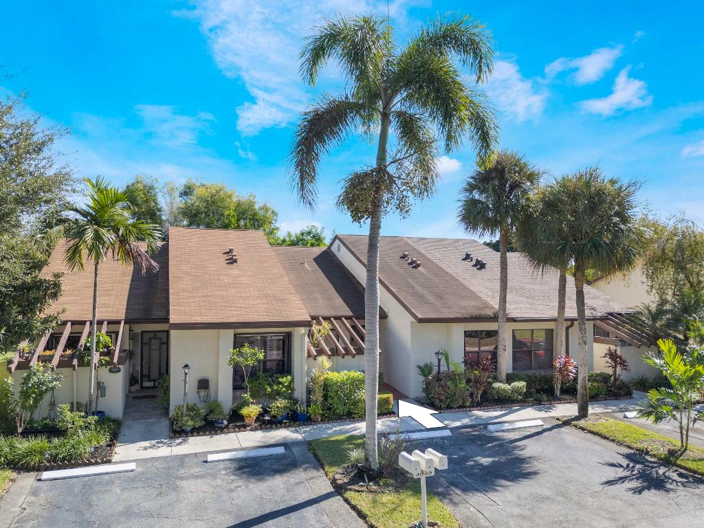 VILLAS OF WILLOW BEND - Residential Lease