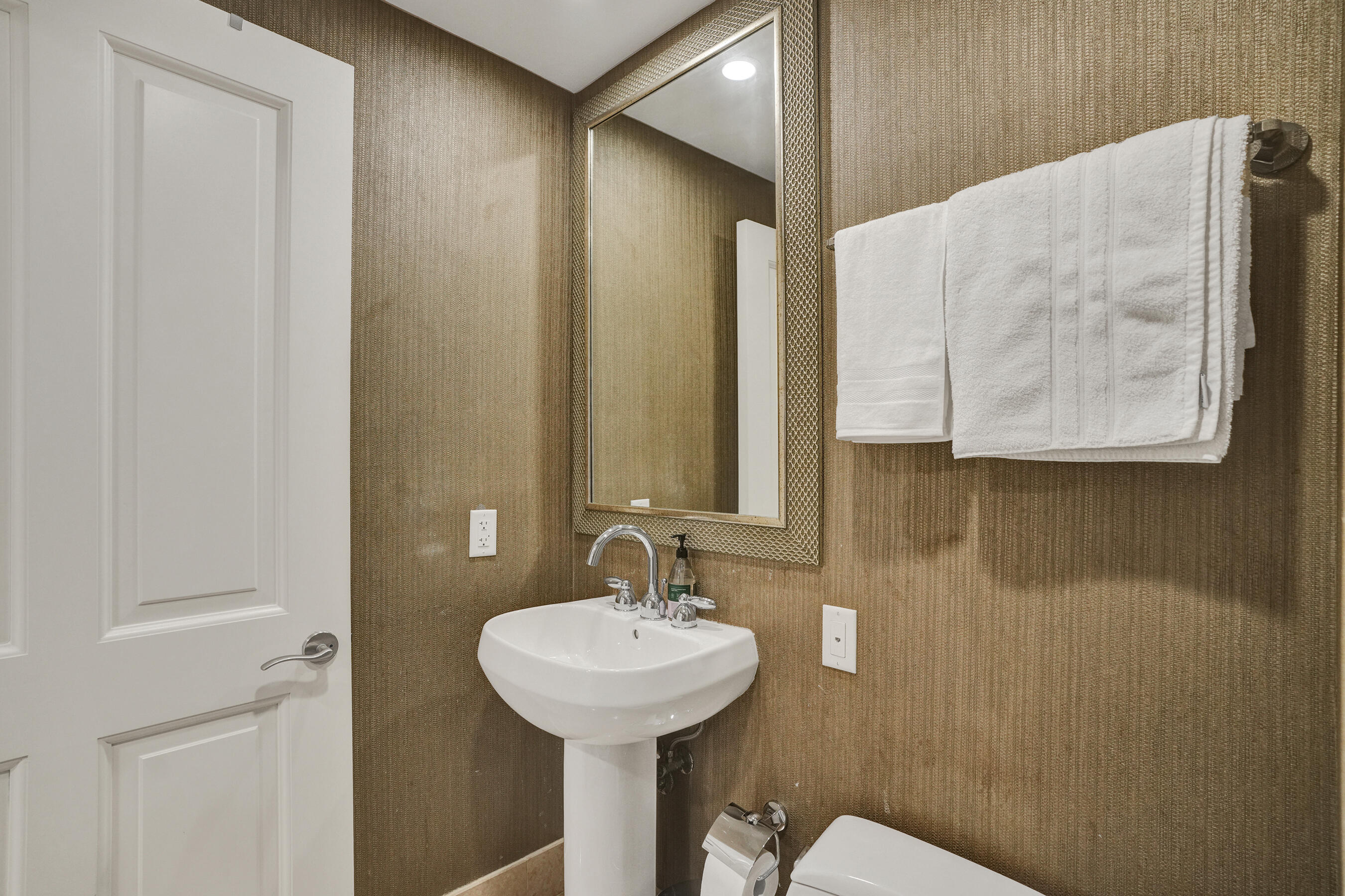 ACQUALINA OCEAN RESIDENCES & - Residential