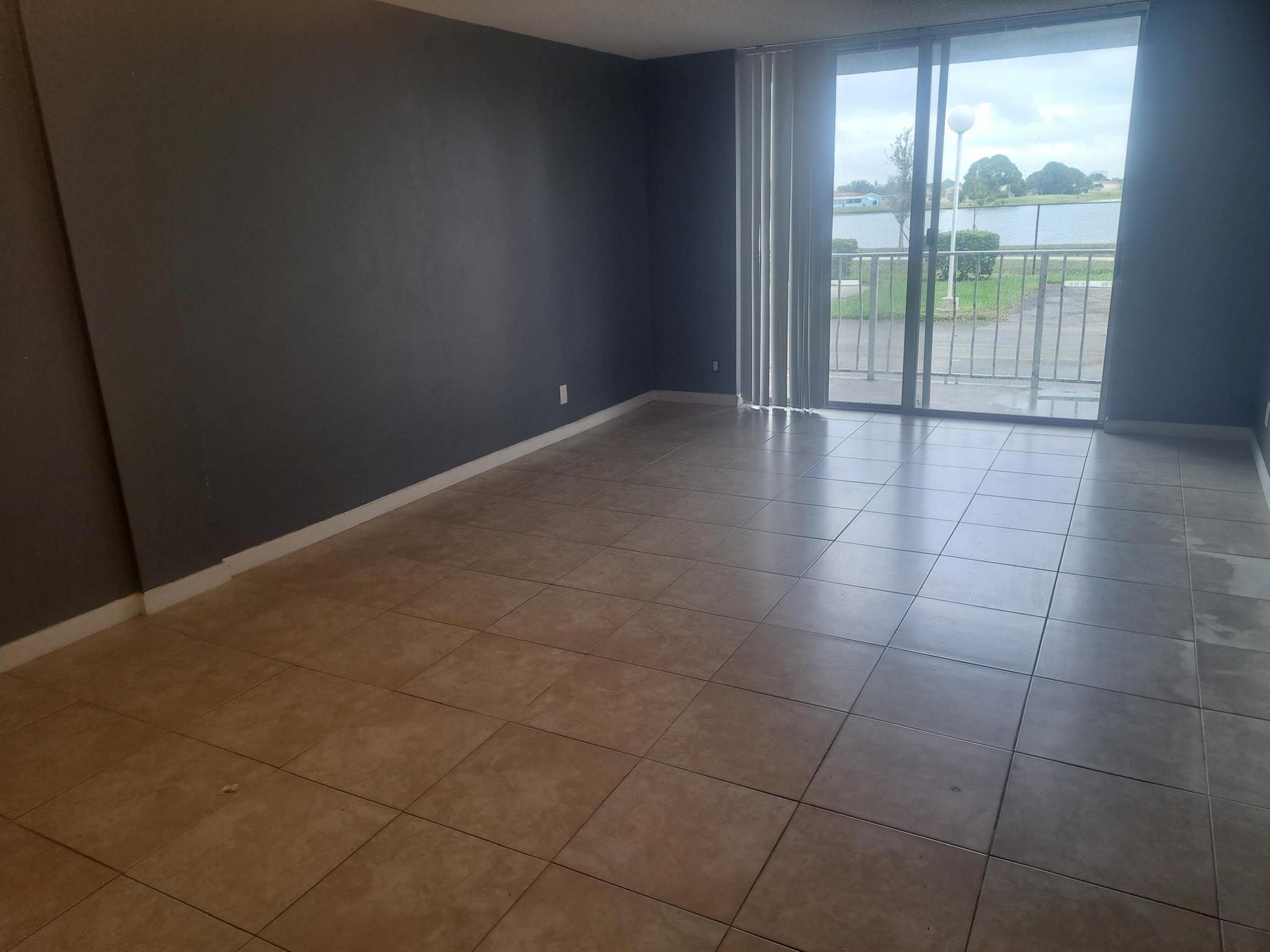 BREAKWATERS OF THE PALM B - Residential Lease