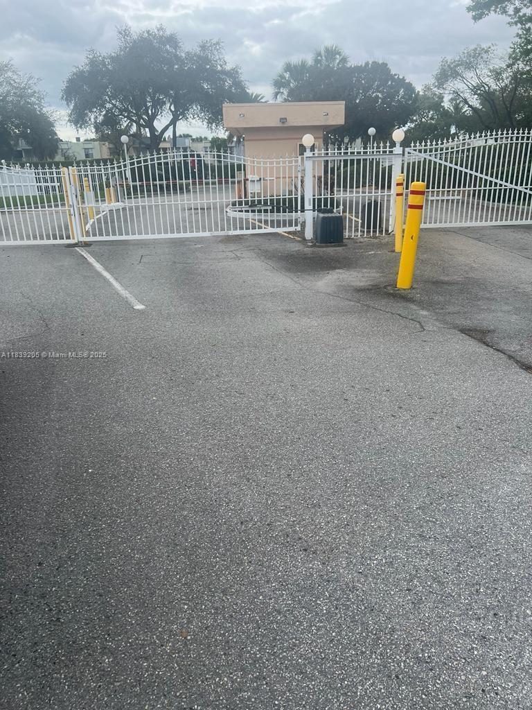 BREAKWATERS OF THE PALM B - Residential Lease