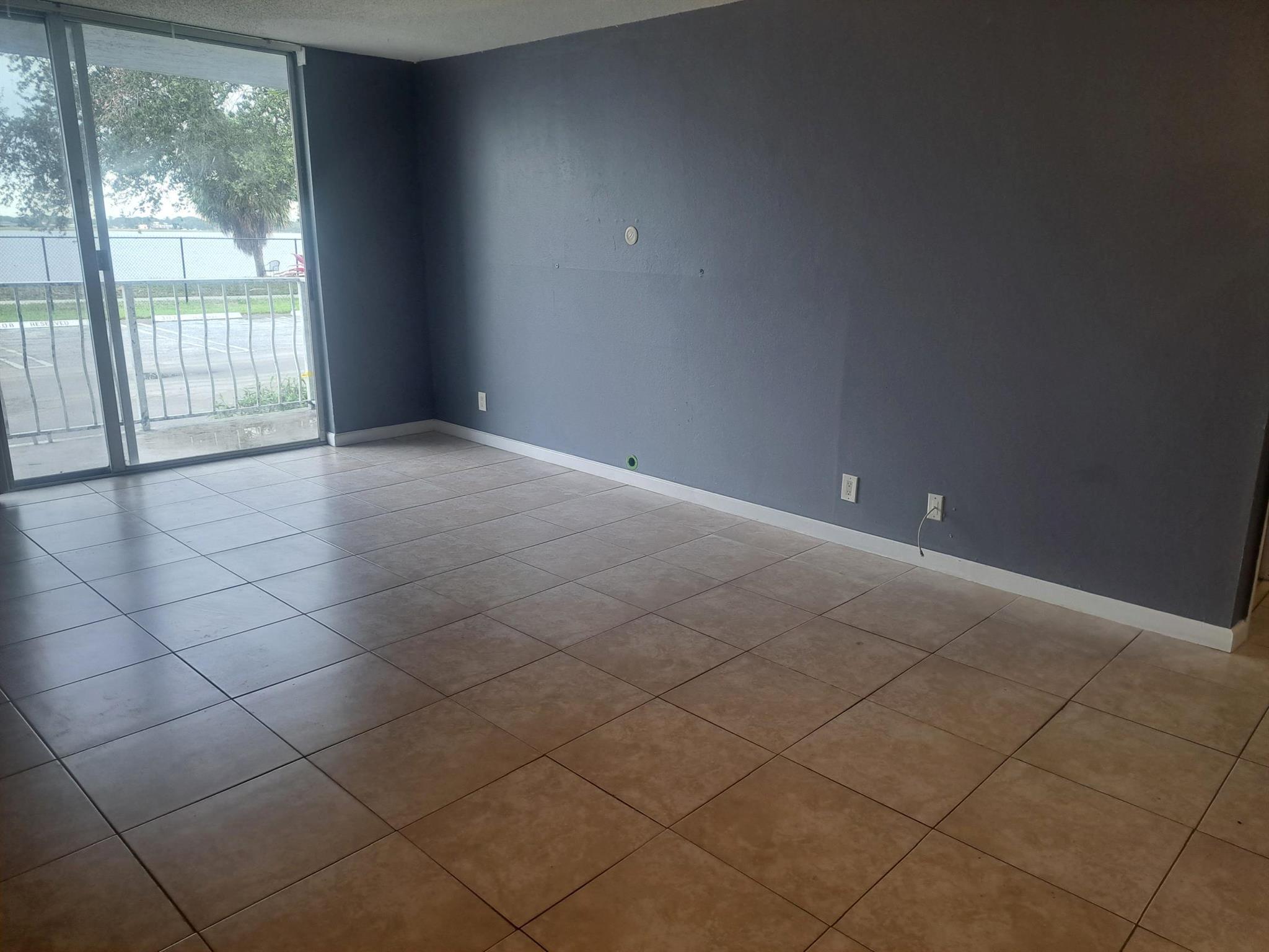 BREAKWATERS OF THE PALM B - Residential Lease