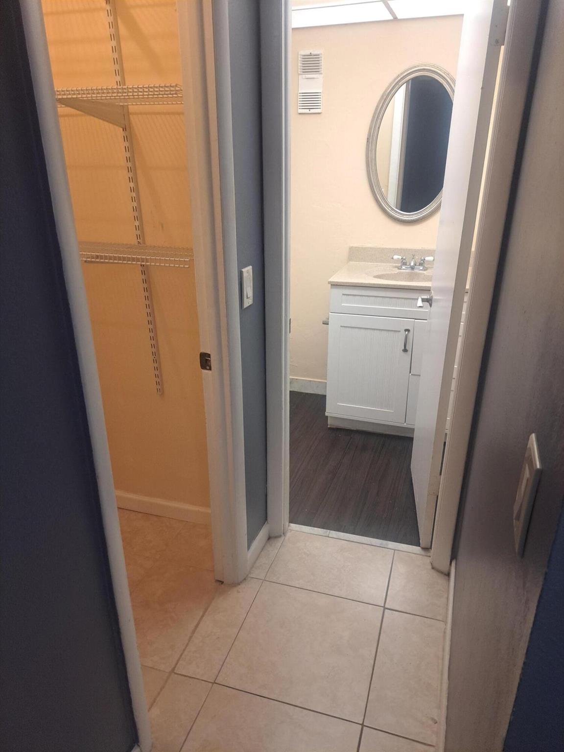 BREAKWATERS OF THE PALM B - Residential Lease