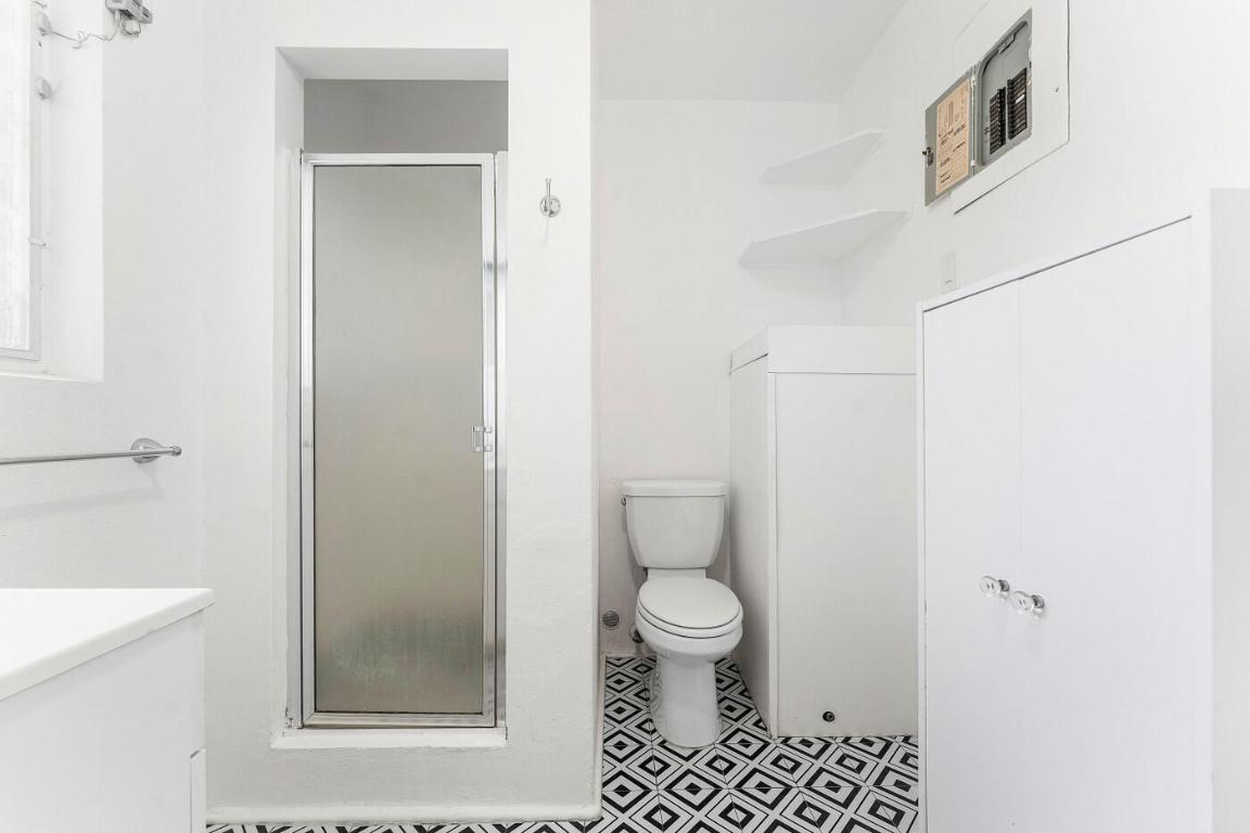 GARDEN ACRES - Residential Lease