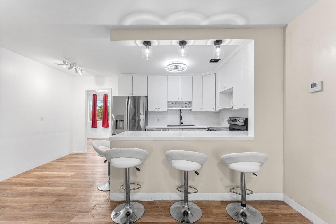 GARDEN ACRES - Residential Lease