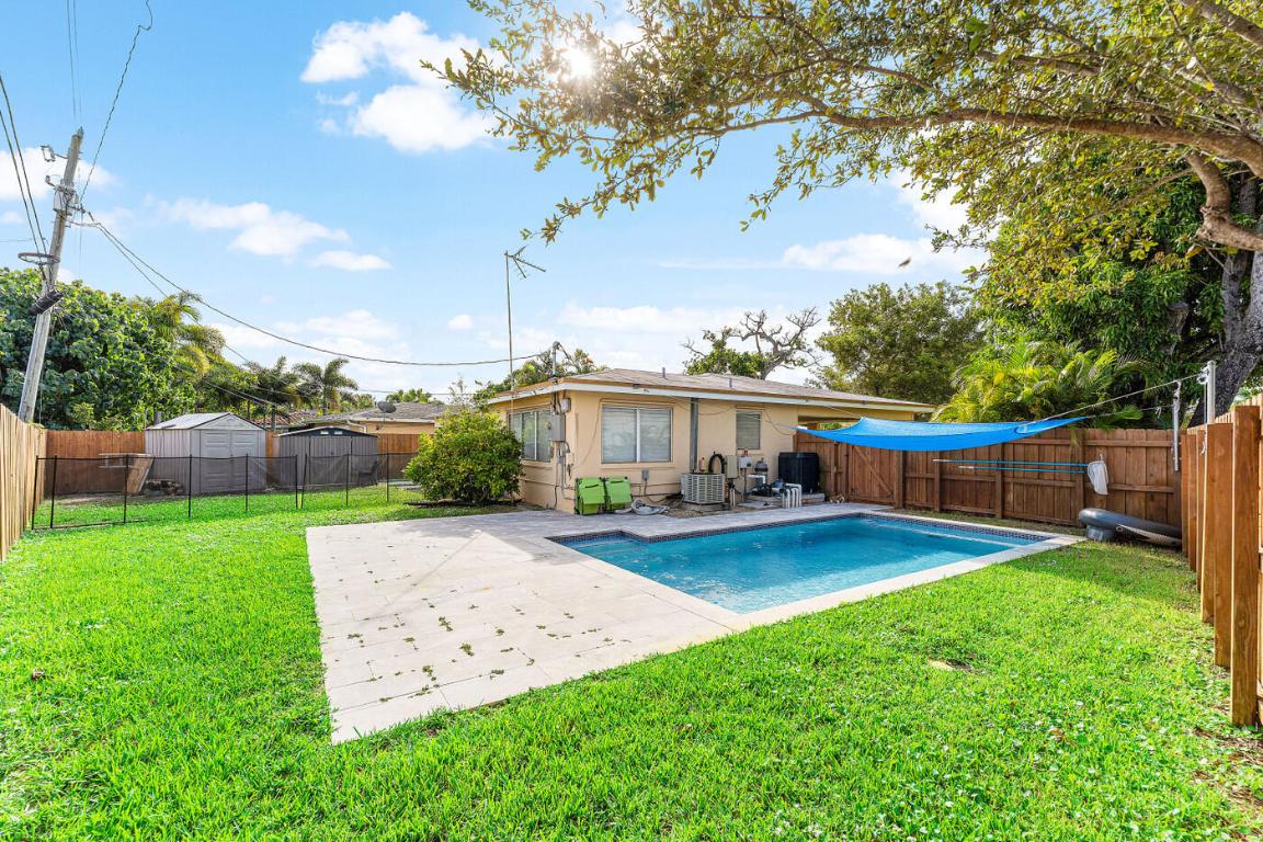 GARDEN ACRES - Residential Lease