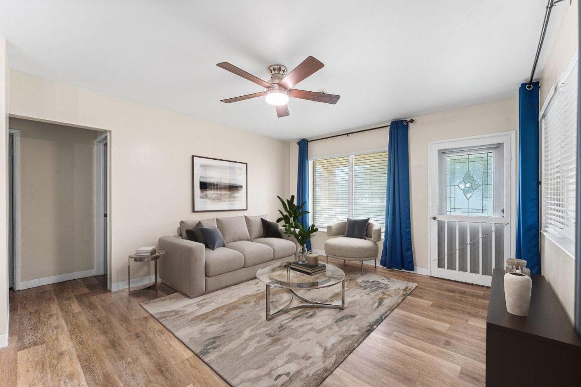 GARDEN ACRES - Residential Lease