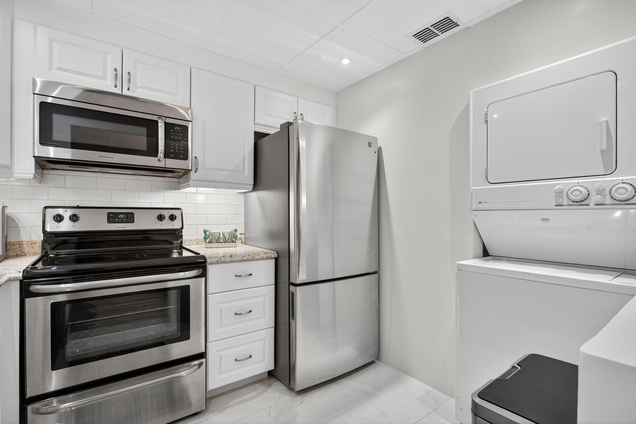 CYPRESS CLUB CONDO - Residential