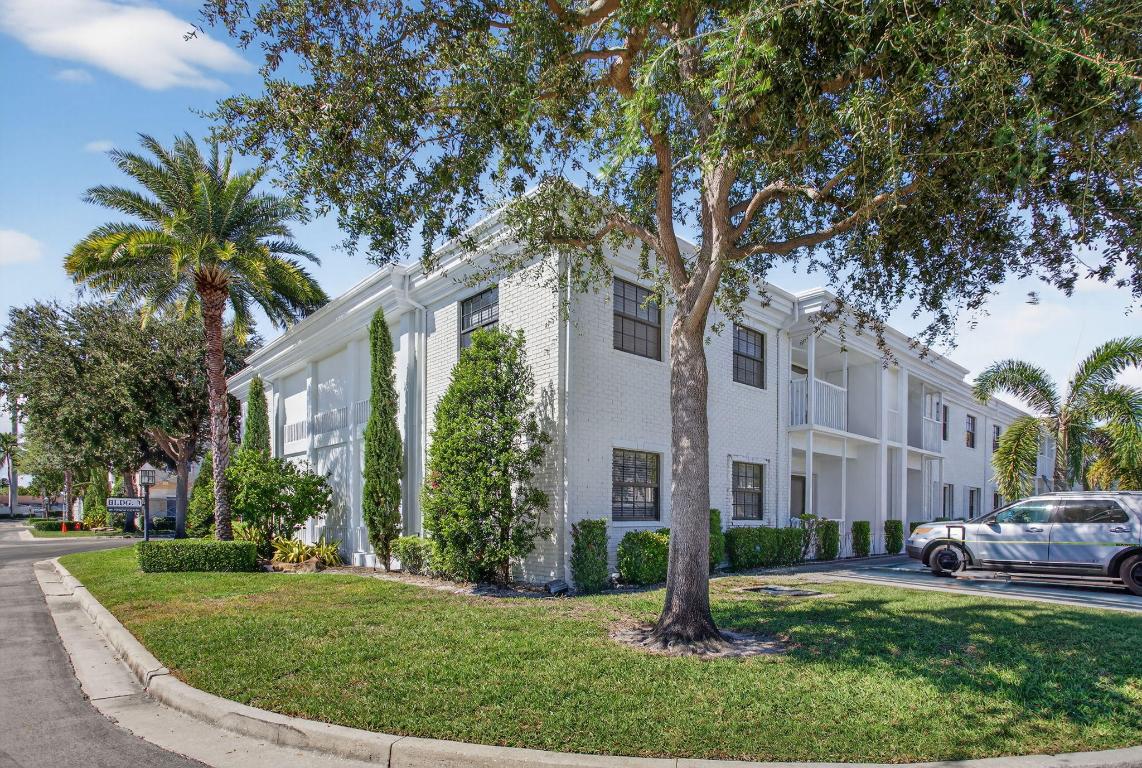 CYPRESS CLUB CONDO - Residential