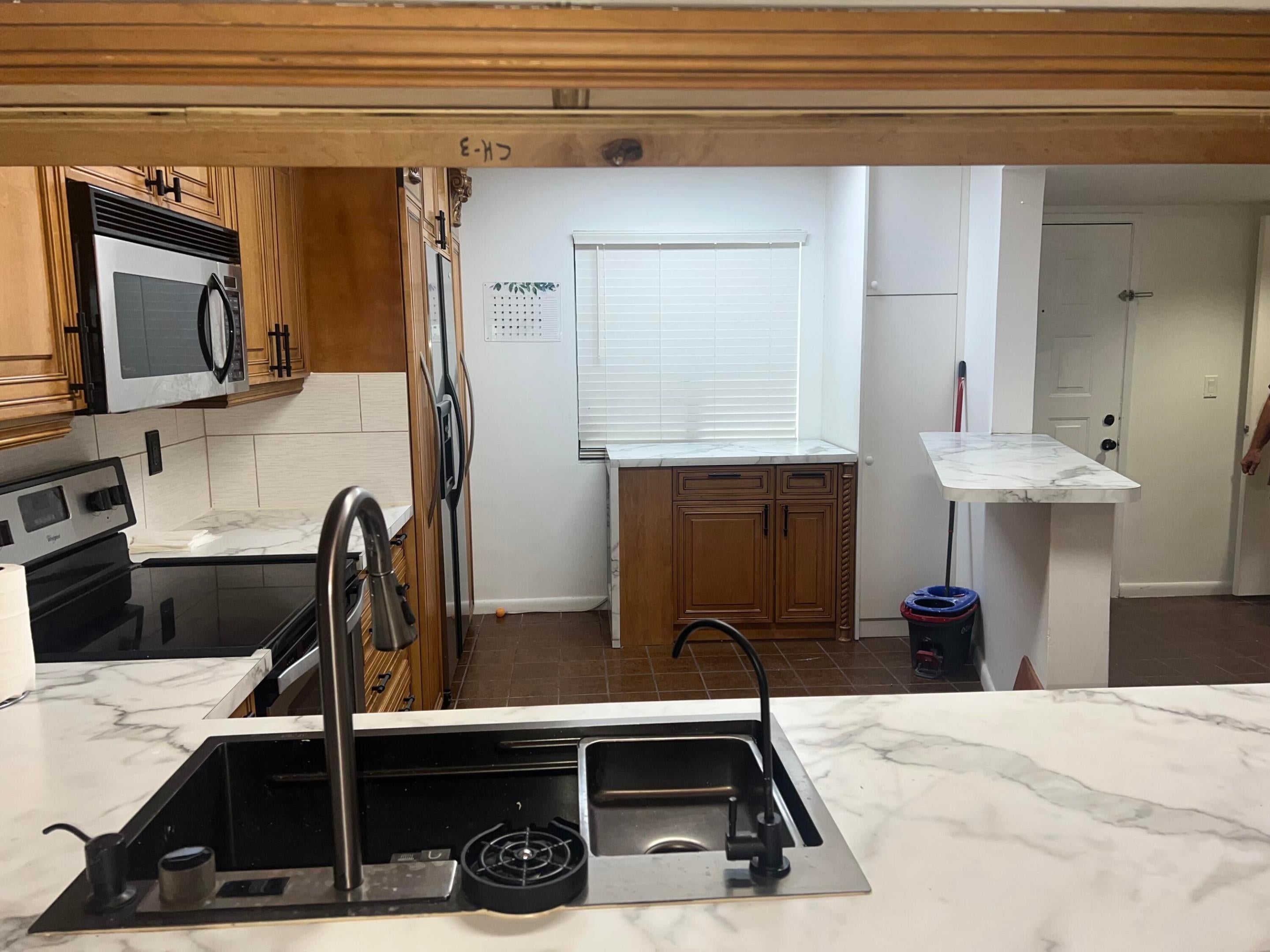 2202 S CYPRESS BEND Drive 801