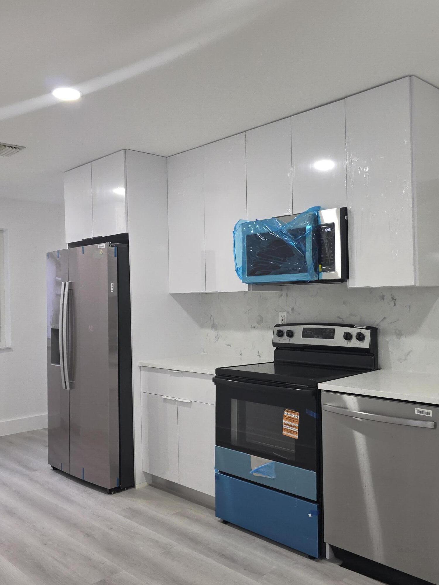 SUNRISE GOLF VILLAGE - Residential