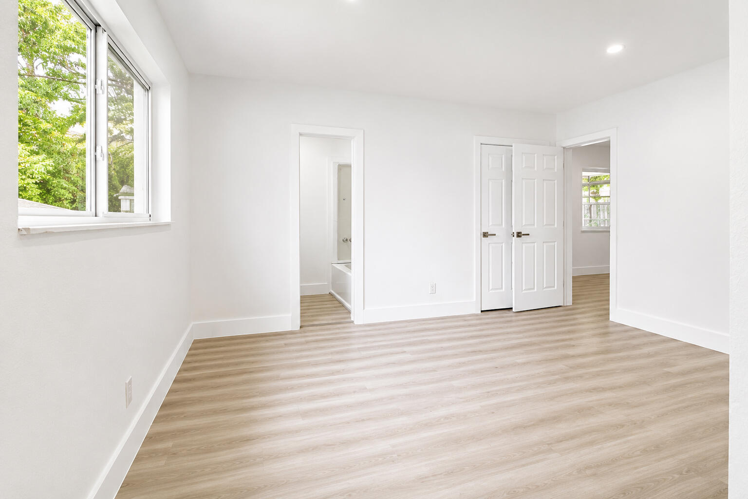 SUNRISE GOLF VILLAGE - Residential