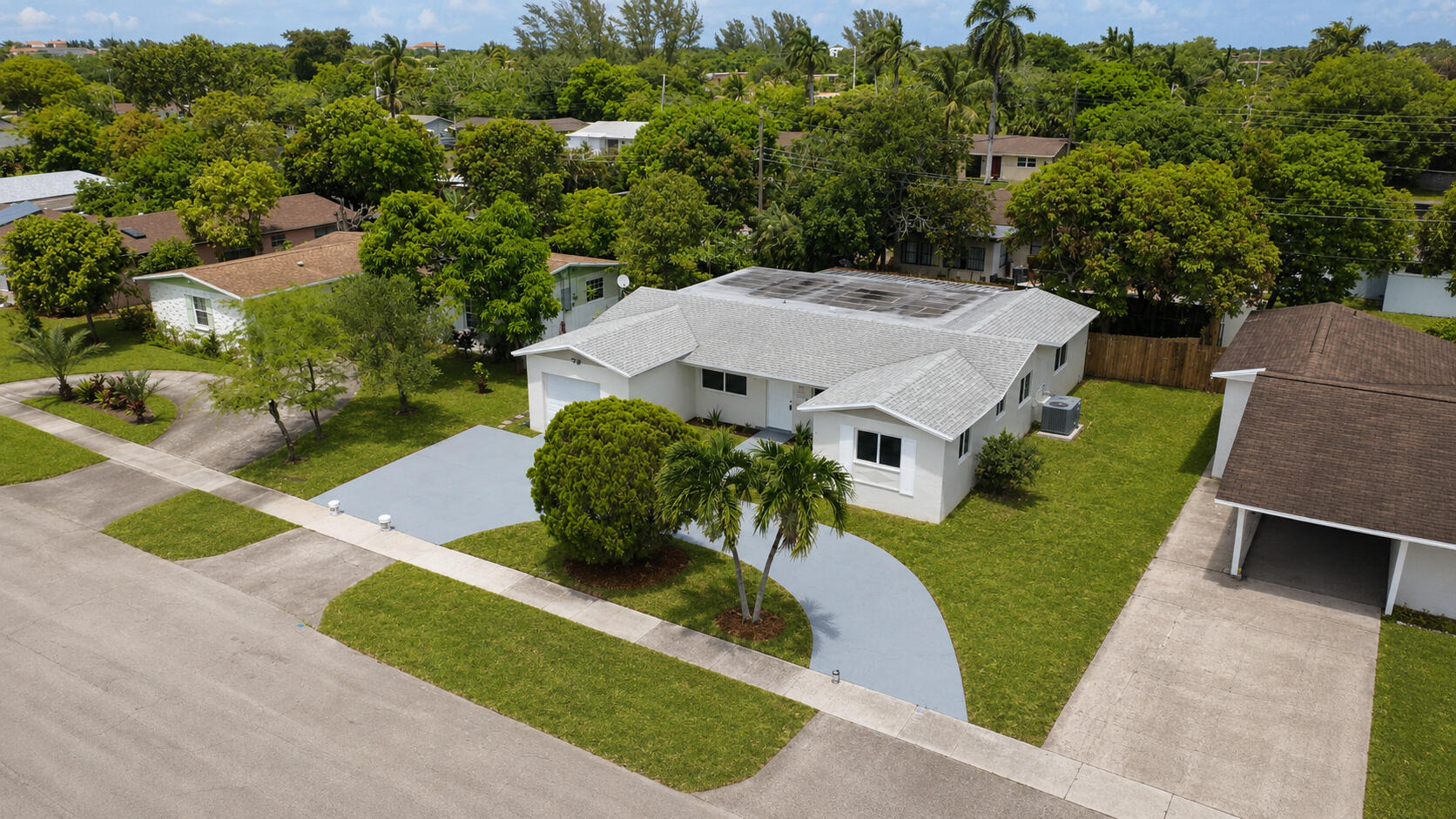 SUNRISE GOLF VILLAGE - Residential