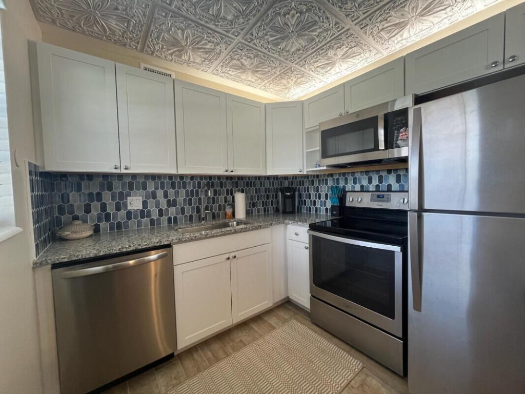 2600 SE Ocean Boulevard B7