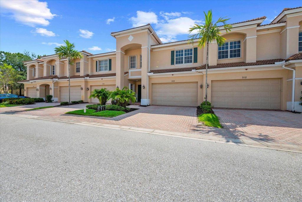 Photo of 308 SW Otter Run Place, Stuart, FL 34997 (MLS # R10989905)