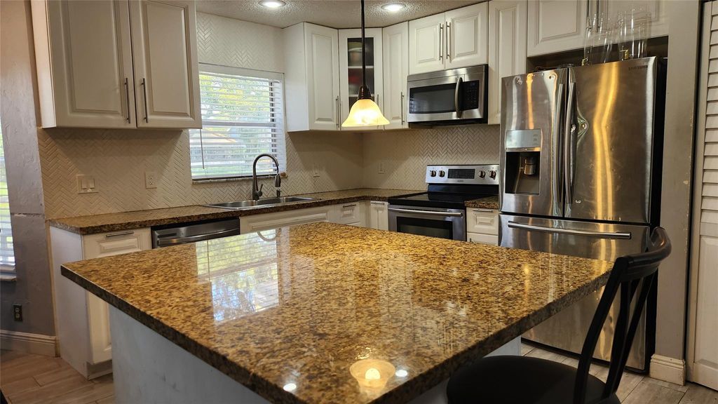 Photo of 6011 Citrine Court, Boynton Beach, FL 33472 (MLS # F10523902)