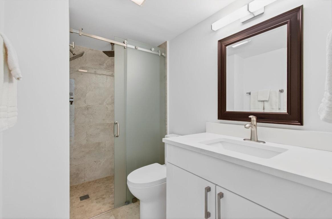 VILLAGE ROYALE GREENTREE CONDO - Residential