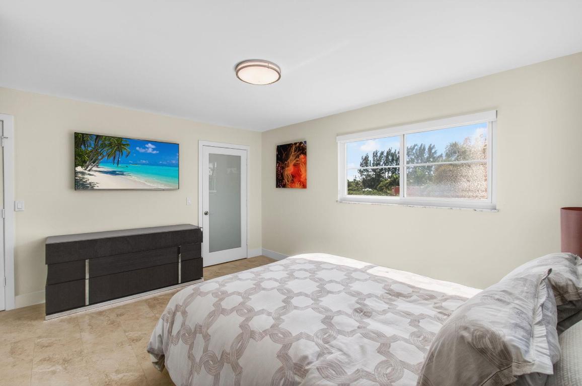 VILLAGE ROYALE GREENTREE CONDO - Residential