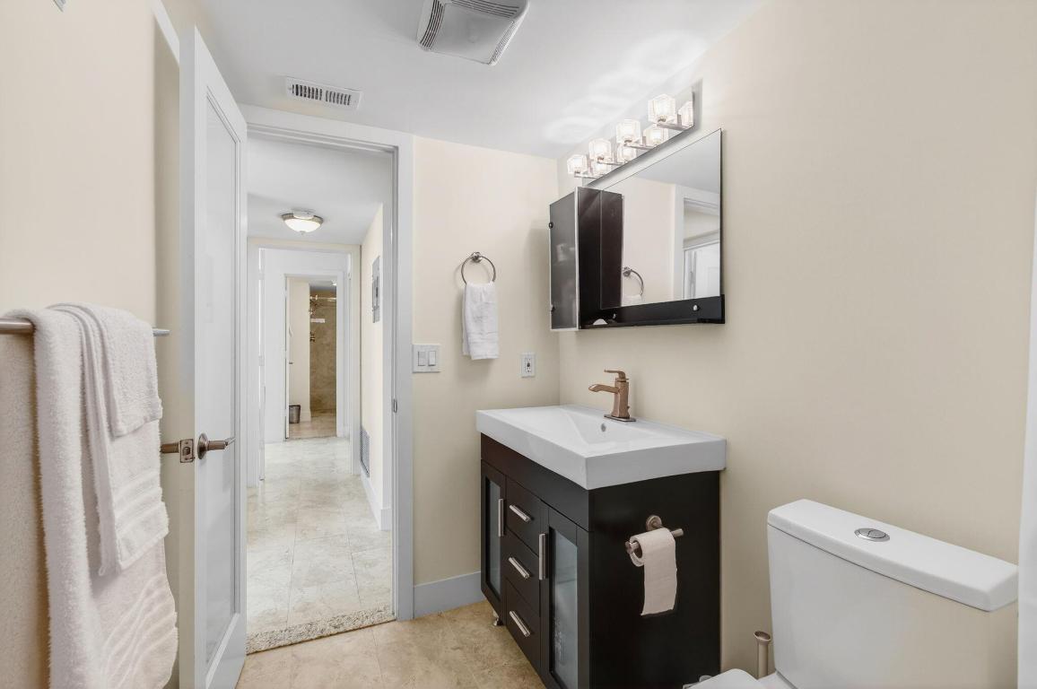 VILLAGE ROYALE GREENTREE CONDO - Residential