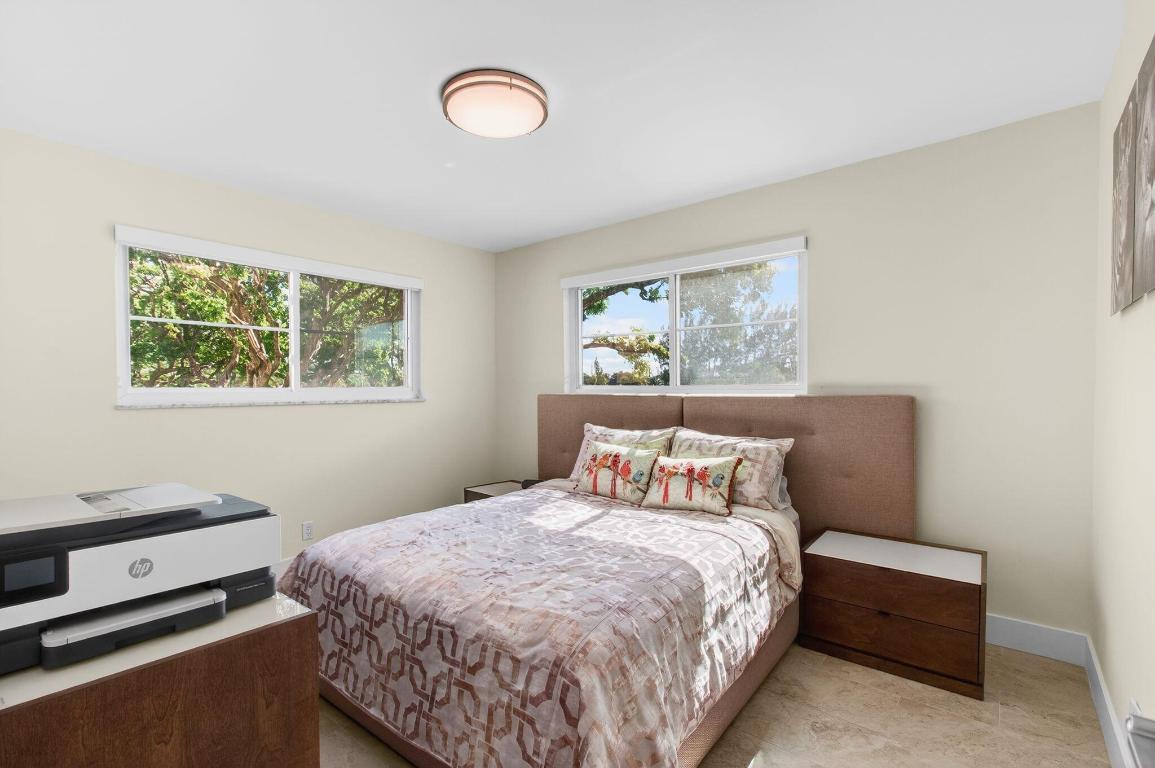 VILLAGE ROYALE GREENTREE CONDO - Residential