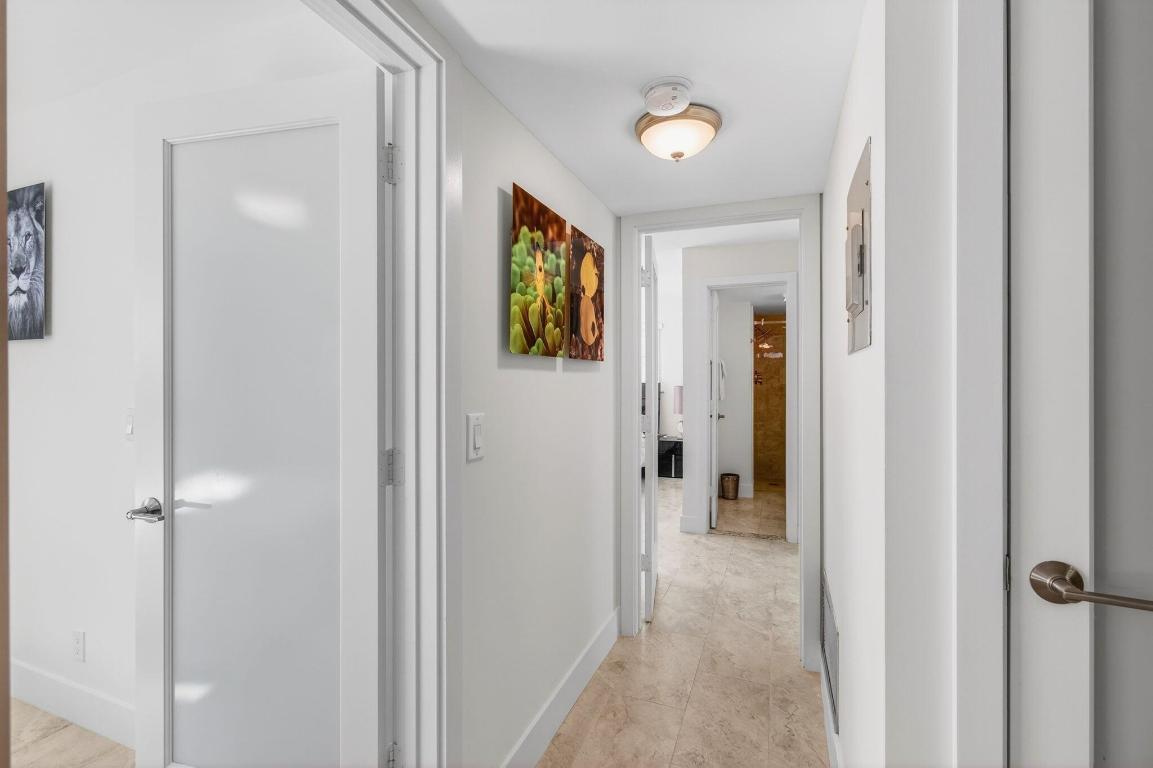 VILLAGE ROYALE GREENTREE CONDO - Residential