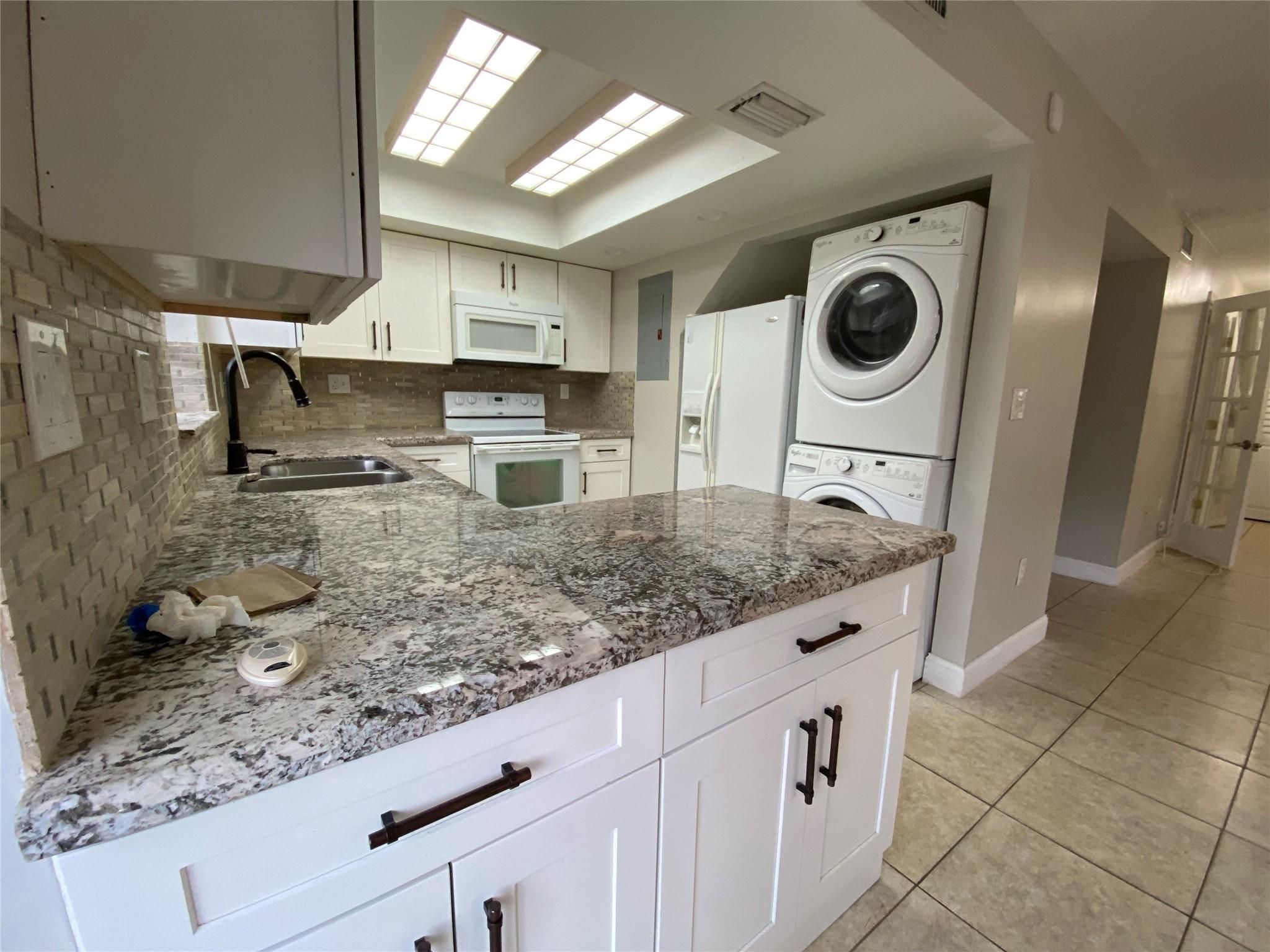Flamingo Gardens Ph Four - Residential Lease