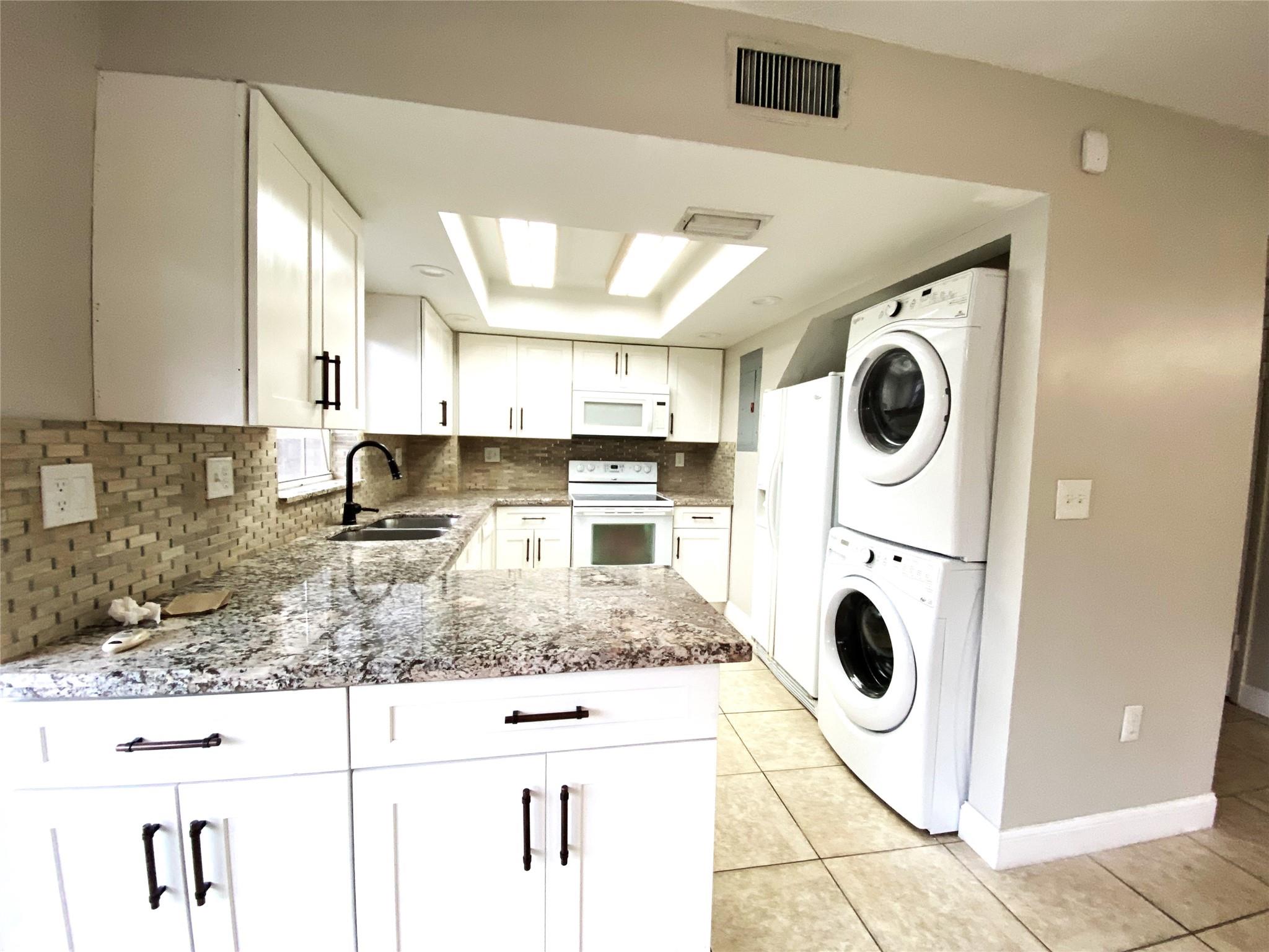 Flamingo Gardens Ph Four - Residential Lease