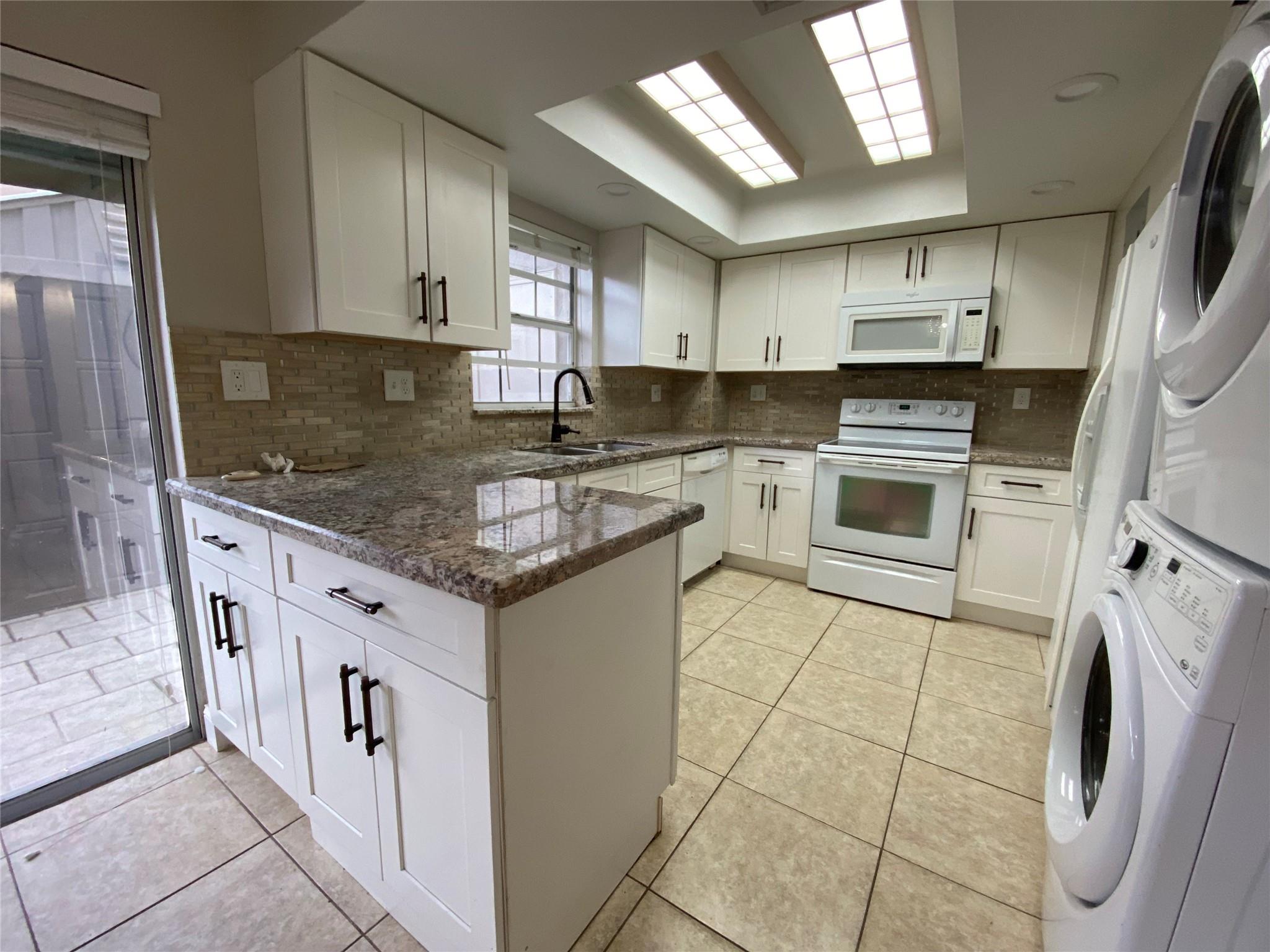 Flamingo Gardens Ph Four - Residential Lease