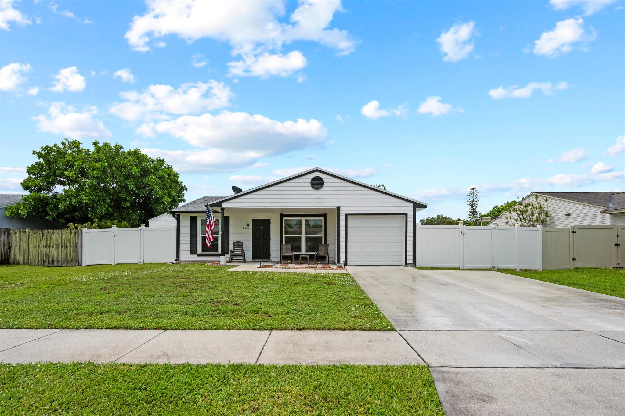 10566 Aquarius Lane, Royal Palm Beach, FL, 33411/$460,000 1 10566 Aquarius Lane