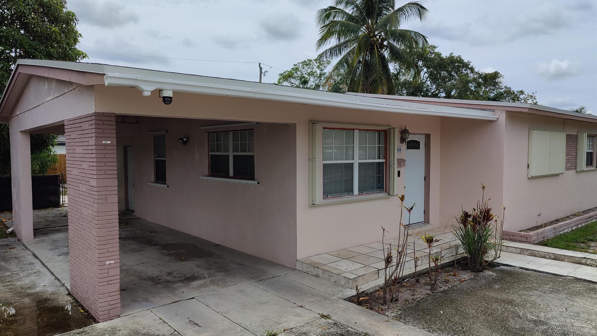 408 SW 24 Avenue
