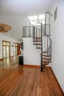 PINEAPPLE BLUFF - Residential