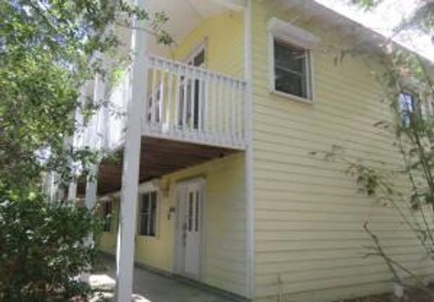 Contemporary style home built in 1990 sits on just over half an acre that includes an in ground pool! This home in the Pineapple Bluff subdivision offers 3 bed, 3 bath, with more than 2700 square feet of living space, and an attached 2 car garage. Inside you will find a two story great room with wet bar, wood flooring, spiral staircase, wall of windows, an open floor plan, and bonus loft space with skylights. This is one that you must see for yourself! Make an offer before it's gone.