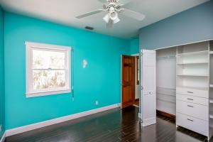 PINEAPPLE BLUFF - Residential