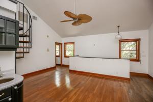 PINEAPPLE BLUFF - Residential