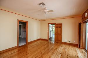 PINEAPPLE BLUFF - Residential